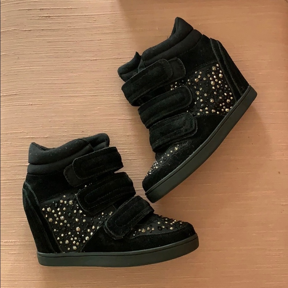 Aldo - Black Sneaker Wedges - size 6.5